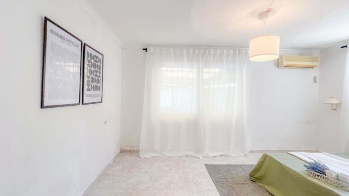 Image No.43-3 Bed Villa for sale