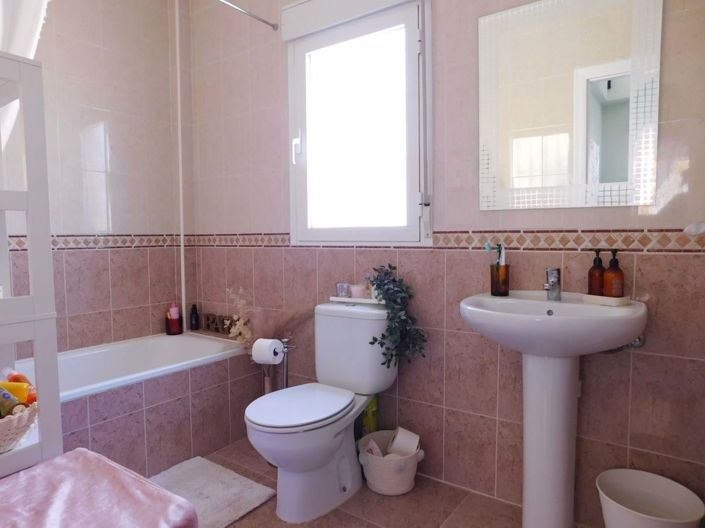 Image No.19-3 Bed Villa for sale