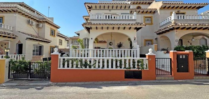 Image No.30-2 Bed Townhouse for sale