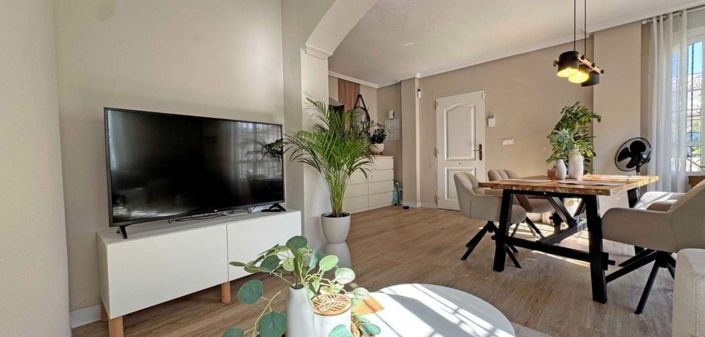 Image No.4-2 Bed Townhouse for sale