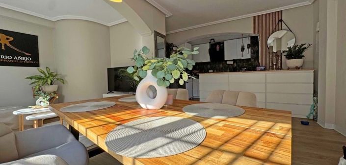 Image No.6-2 Bed Townhouse for sale