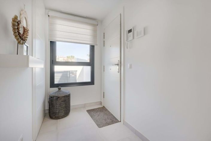 Image No.28-2 Bed Apartment for sale