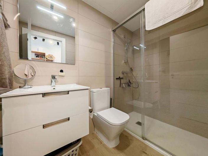 Image No.8-2 Bed Apartment for sale