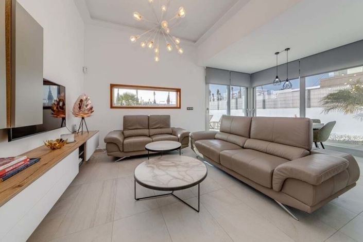 Image No.10-3 Bed Villa for sale