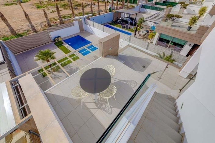 Image No.27-3 Bed Villa for sale