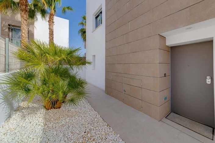 Image No.37-3 Bed Villa for sale