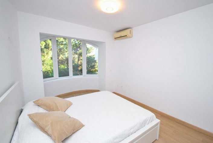 Image No.9-2 Bed Semi-Detached for sale