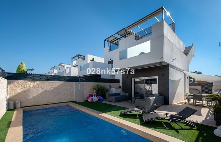 Image No.1-3 Bed Townhouse for sale