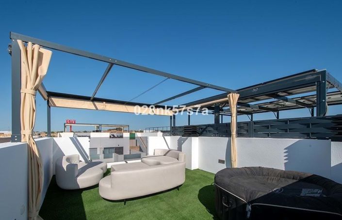 Image No.21-3 Bed Townhouse for sale