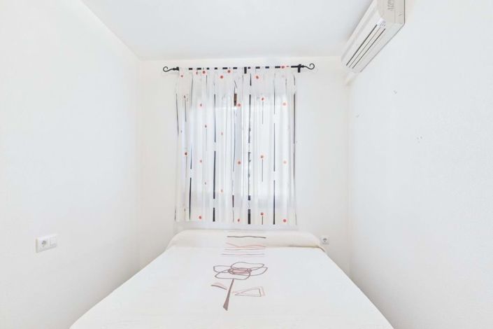 Image No.19-4 Bed Townhouse for sale