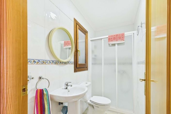 Image No.30-4 Bed Townhouse for sale