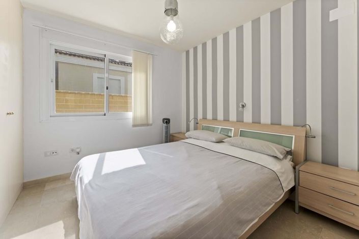 Image No.14-3 Bed Apartment for sale