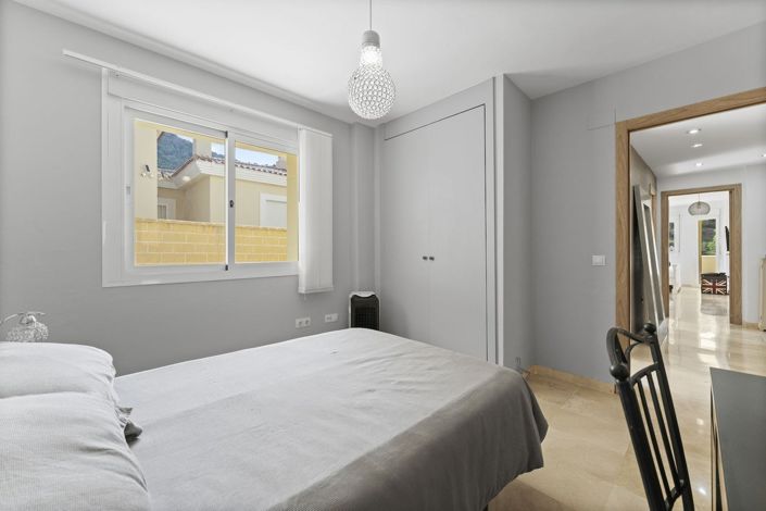 Image No.17-3 Bed Apartment for sale