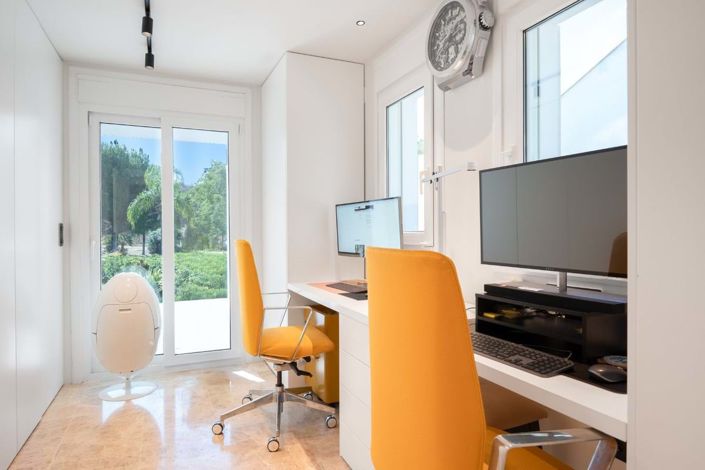 Image No.27-3 Bed Townhouse for sale