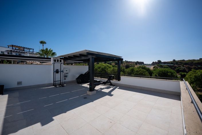 Image No.45-3 Bed Townhouse for sale