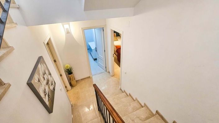 Image No.10-4 Bed Semi-Detached for sale