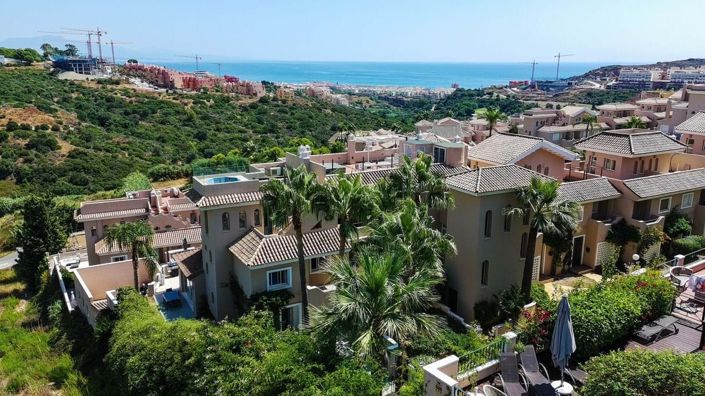 Image No.47-4 Bed Semi-Detached for sale