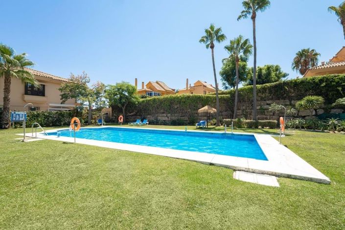 Image No.20-3 Bed Semi-Detached for sale