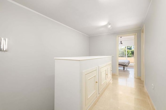 Image No.8-3 Bed Semi-Detached for sale