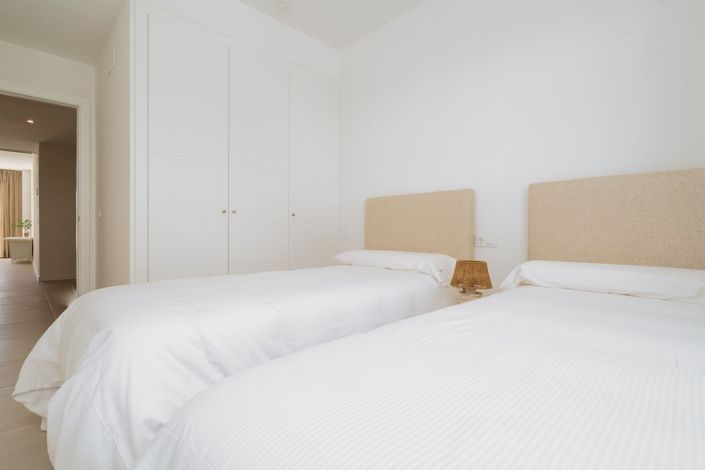 Image No.10-2 Bed Apartment for sale