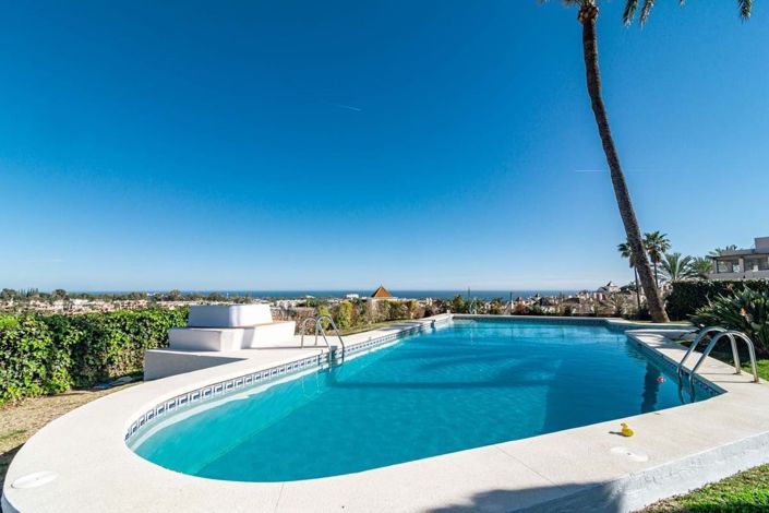 Image No.26-2 Bed Townhouse for sale