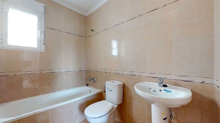 Image No.20-3 Bed Villa for sale