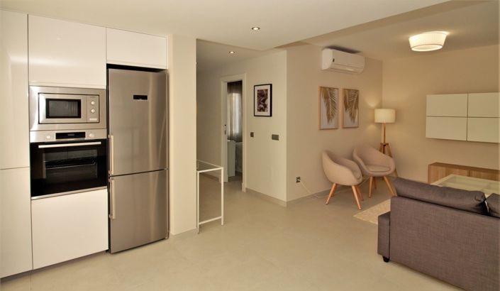 Image No.15-4 Bed Townhouse for sale