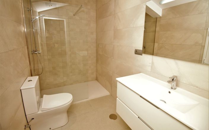 Image No.21-4 Bed Townhouse for sale