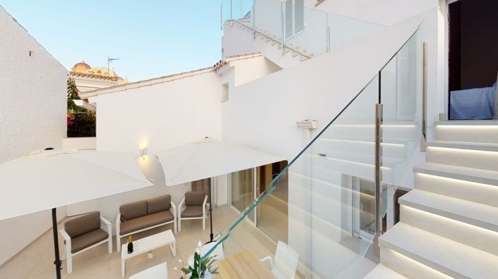 Image No.22-4 Bed Townhouse for sale