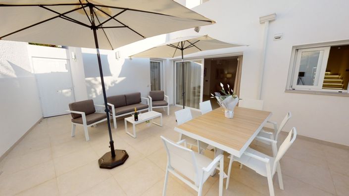 Image No.5-4 Bed Townhouse for sale