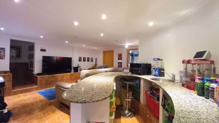 Image No.9-4 Bed Villa for sale