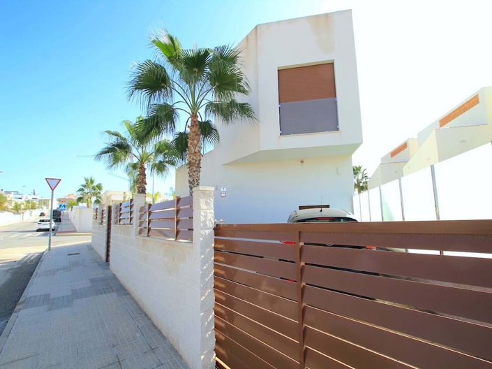 Image No.32-3 Bed Villa for sale