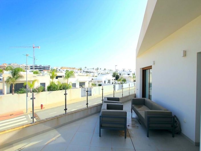 Image No.33-3 Bed Villa for sale