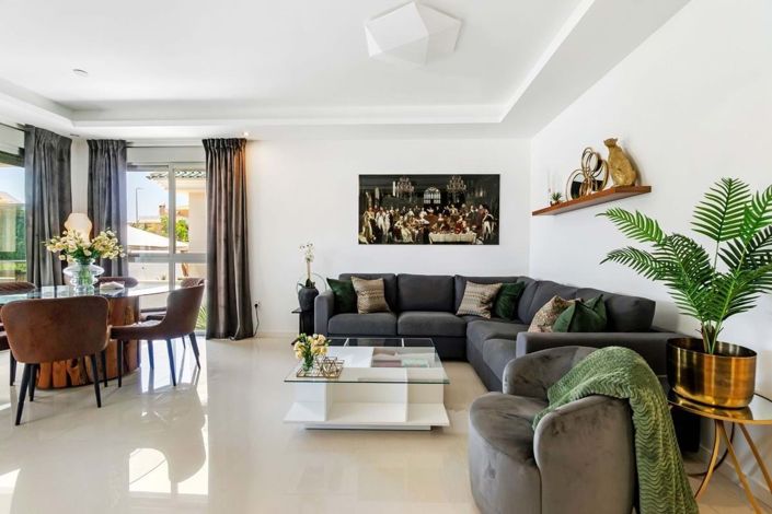 Image No.2-3 Bed Villa for sale