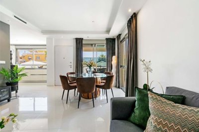 1447-638705-78d1f4f8b6655591b02d22fabb36a692d