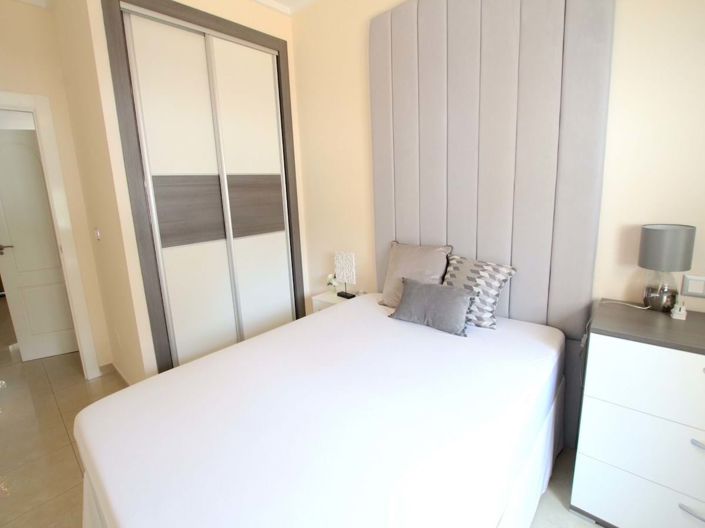 Image No.11-3 Bed Townhouse for sale