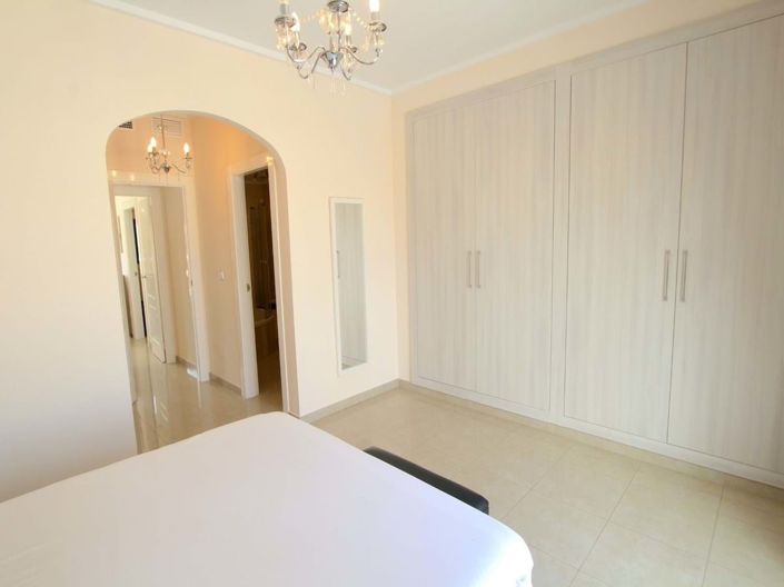 Image No.15-3 Bed Townhouse for sale