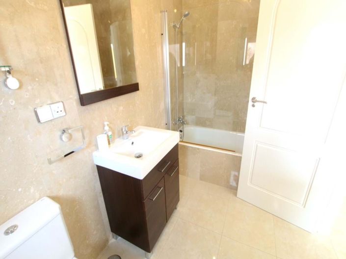 Image No.29-3 Bed Townhouse for sale