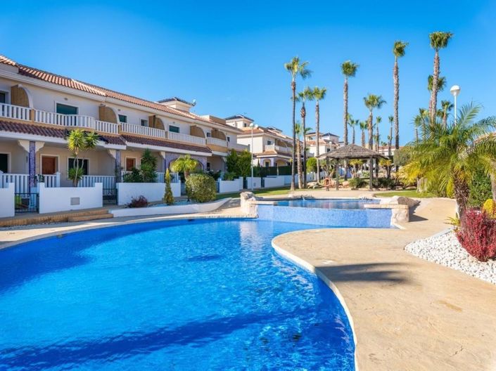 Image No.37-3 Bed Townhouse for sale