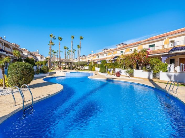 Image No.38-3 Bed Townhouse for sale