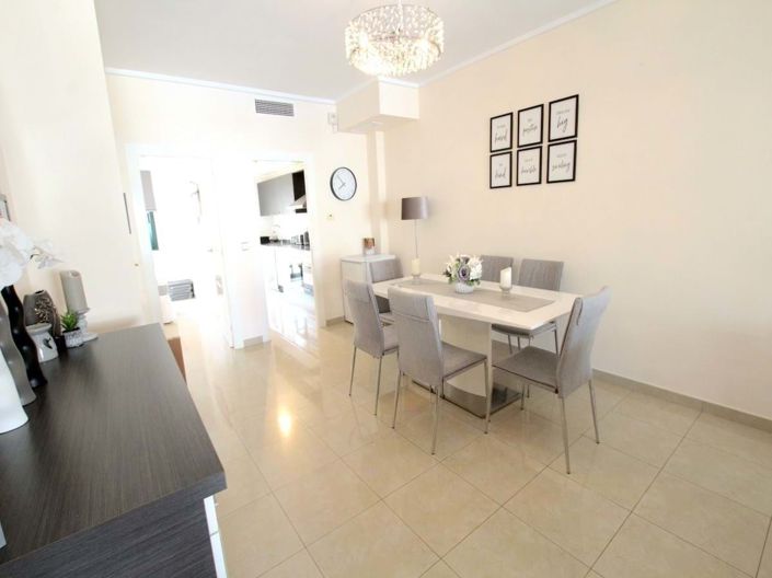 Image No.7-3 Bed Townhouse for sale