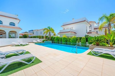 2 Bed Penthouse for sale