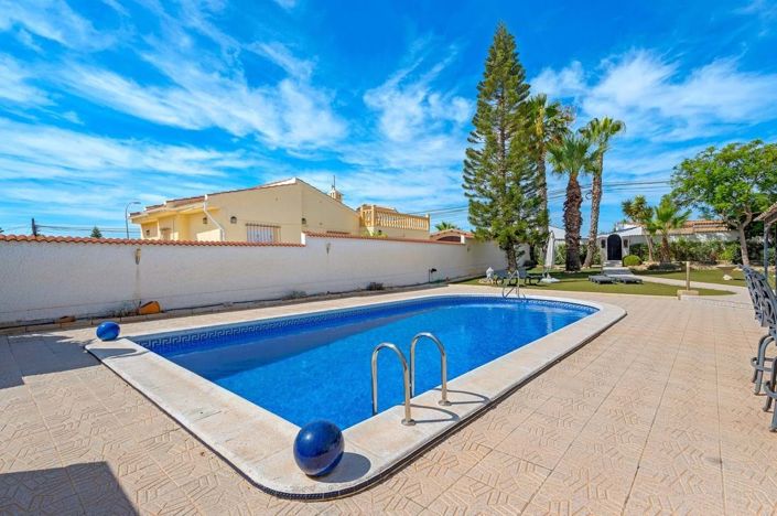 Image No.12-5 Bed Villa for sale