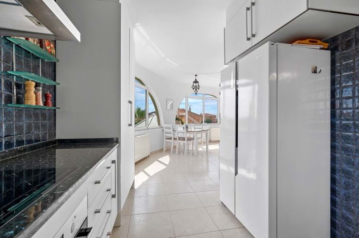 Image No.17-5 Bed Villa for sale