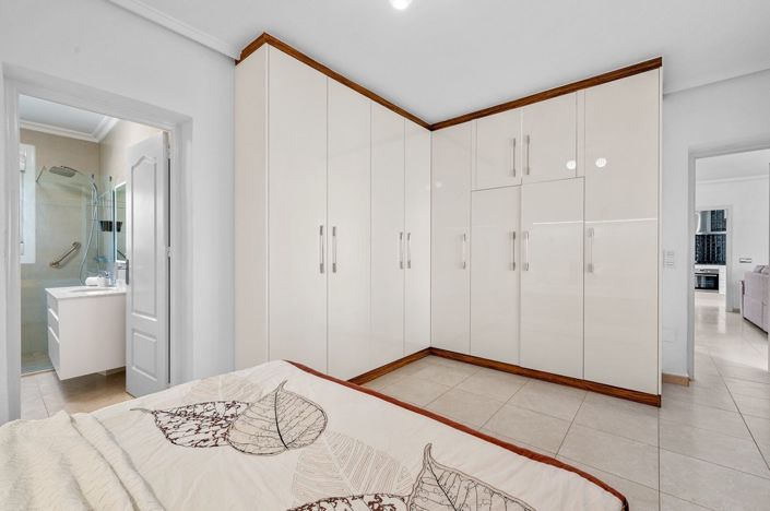 Image No.19-5 Bed Villa for sale