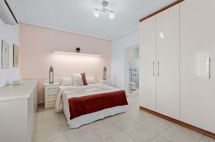 Image No.21-5 Bed Villa for sale