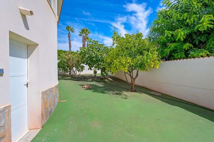 Image No.36-5 Bed Villa for sale