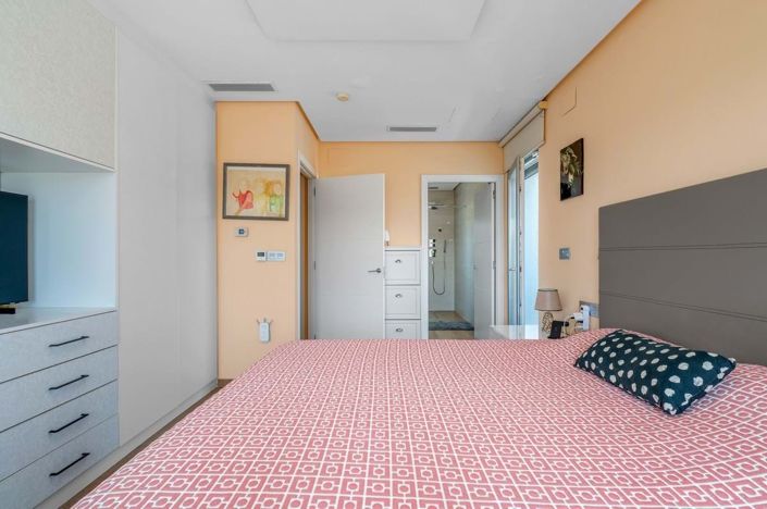 Image No.15-2 Bed Villa for sale