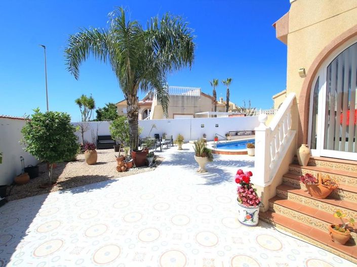 Image No.31-3 Bed Villa for sale