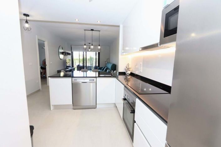 Image No.14-3 Bed Apartment for sale